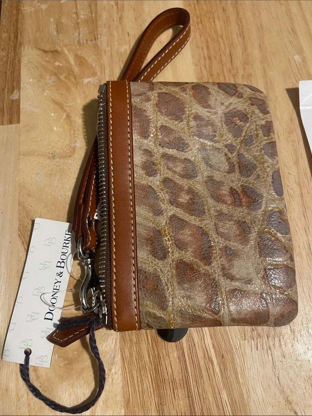 NWT Dooney & Bourke Brown Croc-Embossed Leather Wristlet with Tan Trim